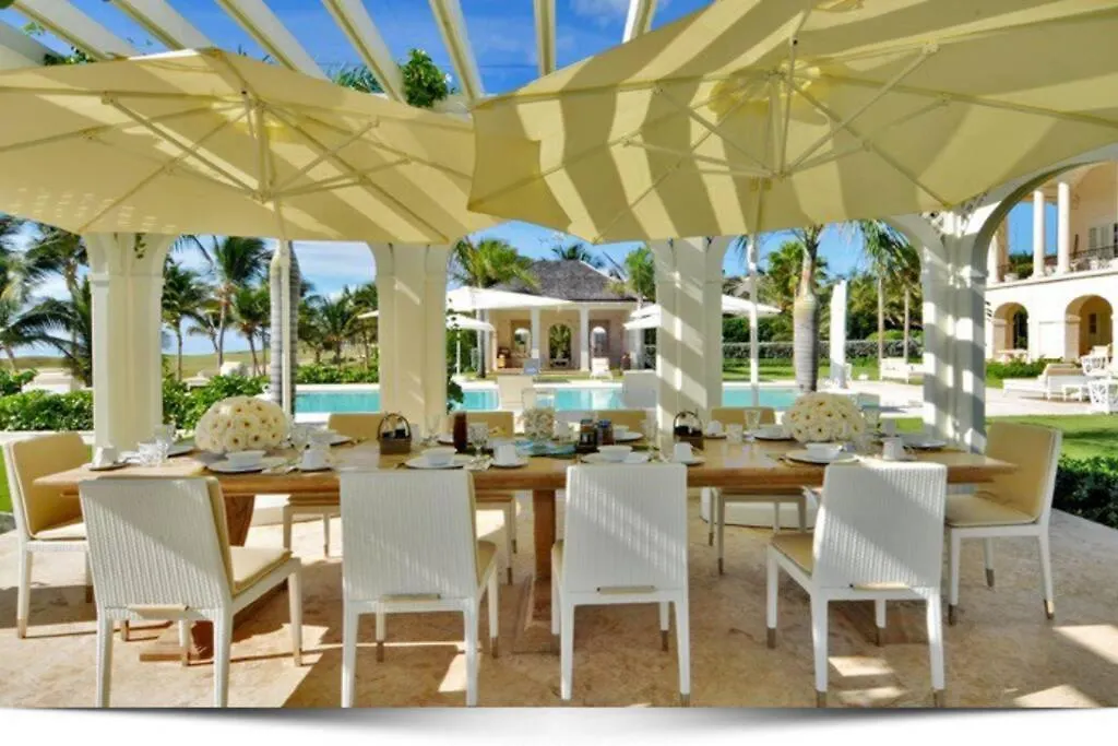 بونتا كانا Luxury 9-Bedroom Ocean And Golf Front Mansion With Full Service Staff In Exclusive Resort فيلة